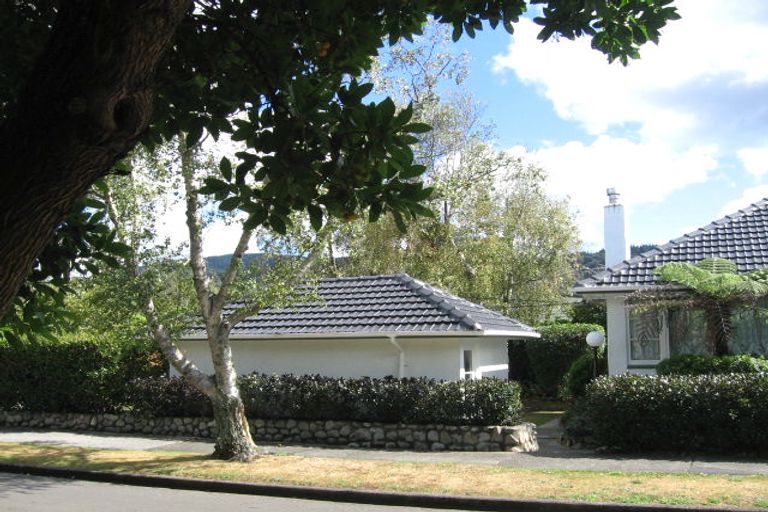 Photo of property in 1 Ross Grove, Trentham, Upper Hutt, 5018