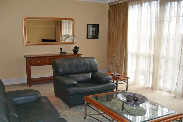 Photo of property in 154 Tinakori Road, Thorndon, Wellington, 6011