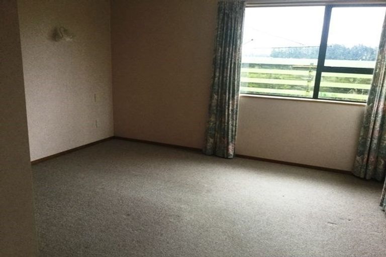 Photo of property in 8 Daley Place, Winton, 9720