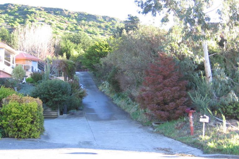 Photo of property in 14 Dalefield Drive, Cashmere, Christchurch, 8022