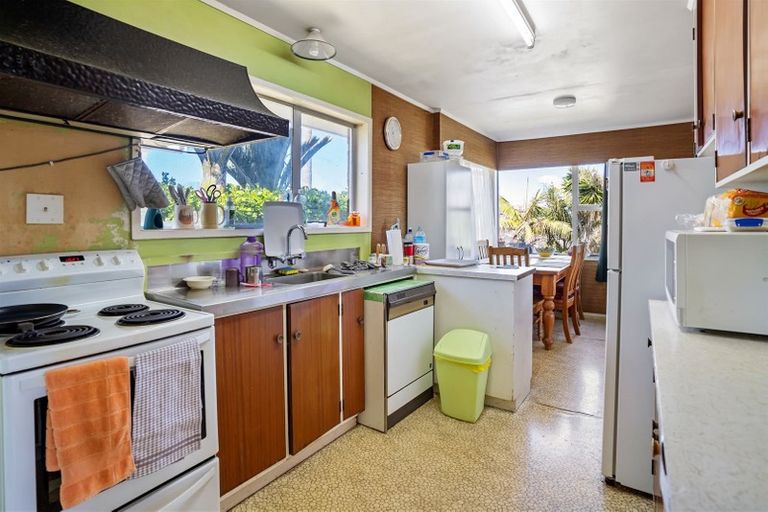 Photo of property in 23 Clovelly Road, Bucklands Beach, Auckland, 2012