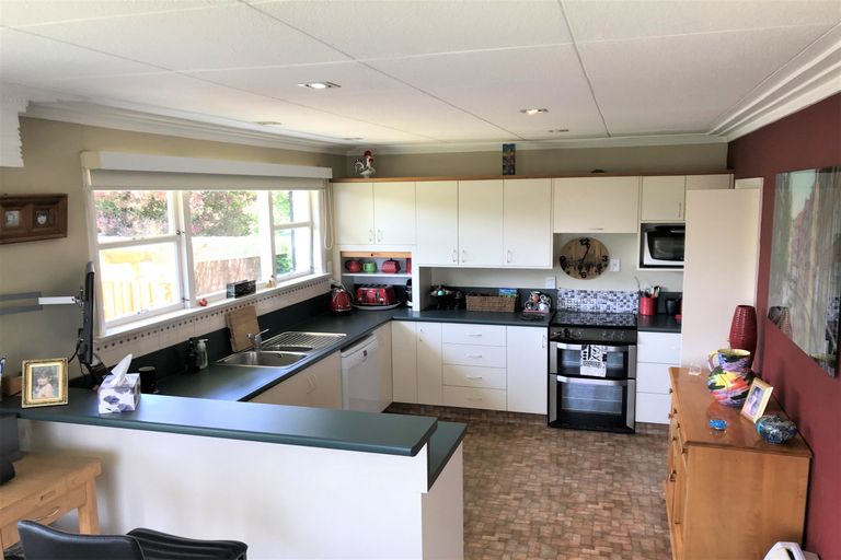 Photo of property in 5 Kinmont Crescent, Kinmont Park, Mosgiel, 9024