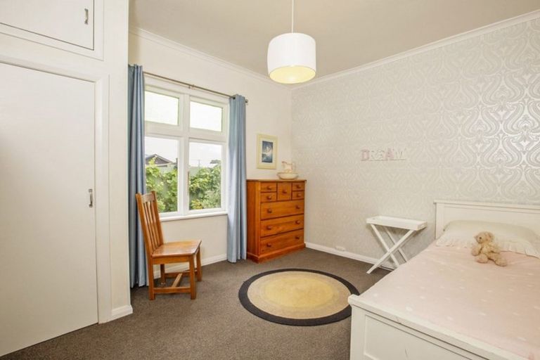 Photo of property in 59 Dublin Street, Martinborough, 5711