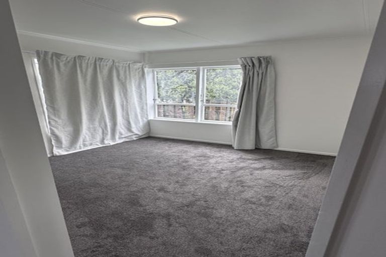 Photo of property in 107a Beechdale Crescent, Pakuranga Heights, Auckland, 2010