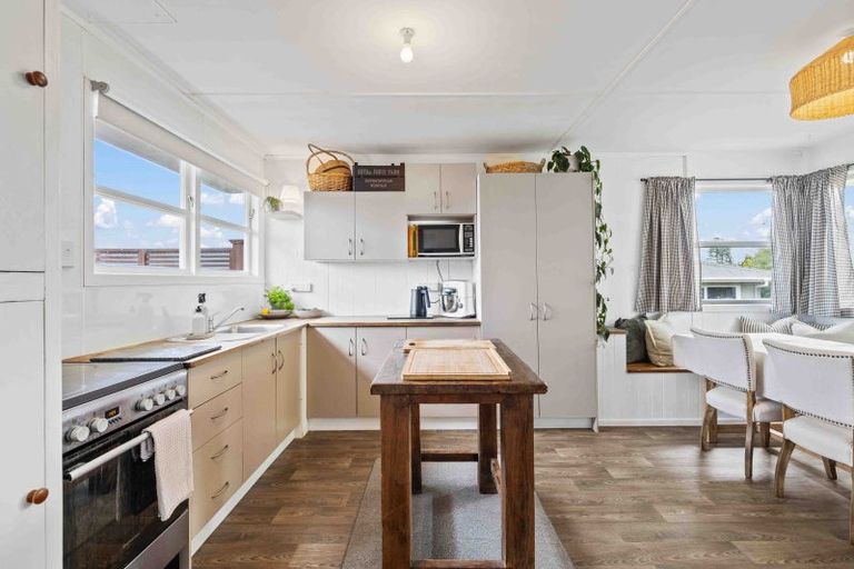 Photo of property in 16 Kotuku Place, Tokoroa, 3420