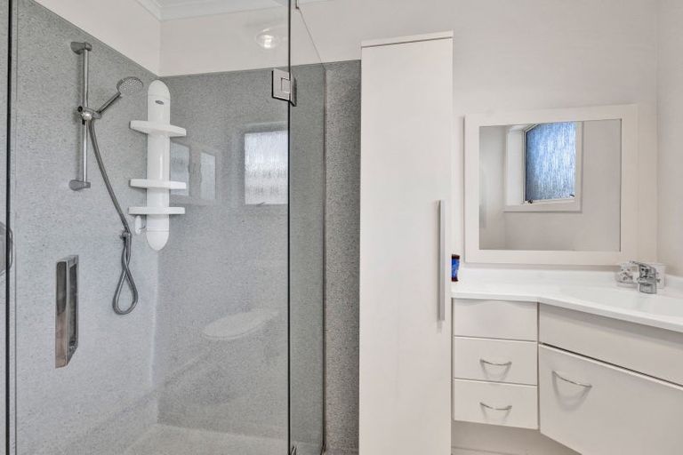 Photo of property in 20 Sackville Street, Fitzroy, New Plymouth, 4312