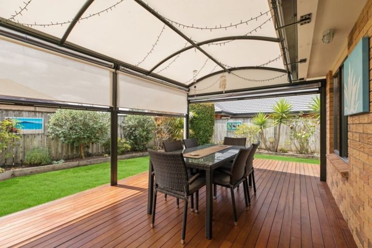 Photo of property in 34 Blackwood Drive, Wattle Downs, Auckland, 2103