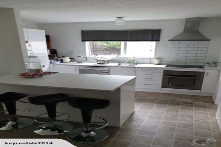 Photo of property in 4/1106 High Street, Taita, Lower Hutt, 5011