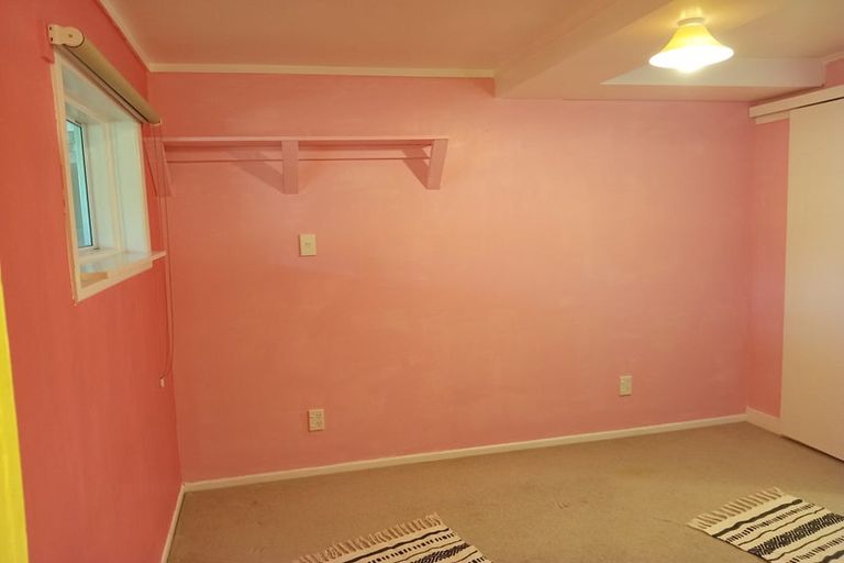 Photo of property in 16 Toroa Road, Otaihanga, Paraparaumu, 5036