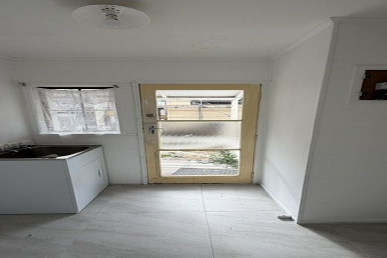 Photo of property in 3 Luanda Drive, Ranui, Auckland, 0612