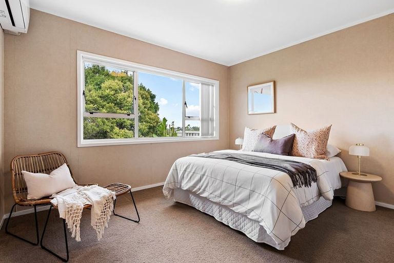 Photo of property in 42 Grenada Avenue, Forrest Hill, Auckland, 0620