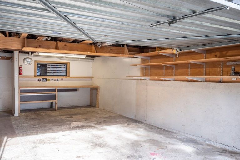 Photo of property in 13 Inverness Crescent, Arrowtown, 9302