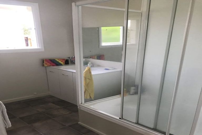 Photo of property in 90 Holland Road, Fairfield, Hamilton, 3214