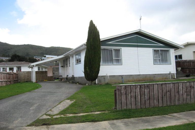 Photo of property in 301 Wellington Road, Wainuiomata, Lower Hutt, 5014