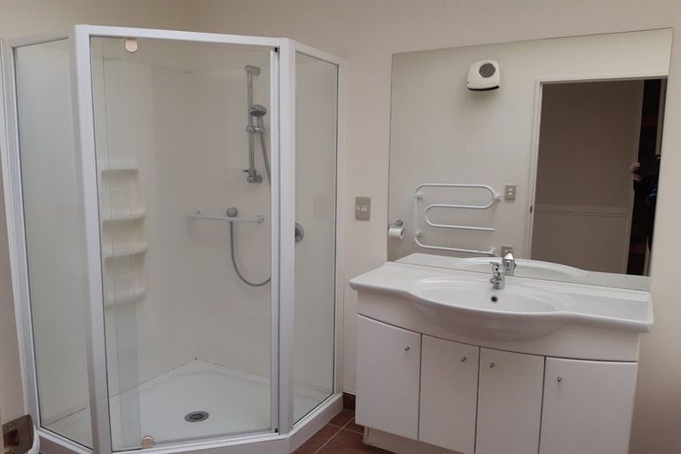 Photo of property in 4 Sunningvale Lane, Ilam, Christchurch, 8053