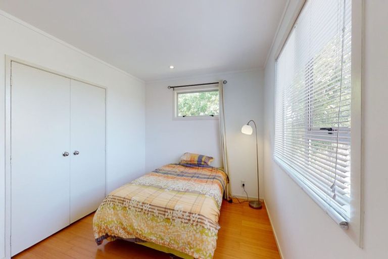 Photo of property in 8 Leatham Crescent, Opaheke, Papakura, 2113