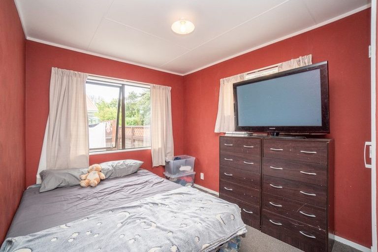 Photo of property in 45 Chatsworth Place, Highbury, Palmerston North, 4412