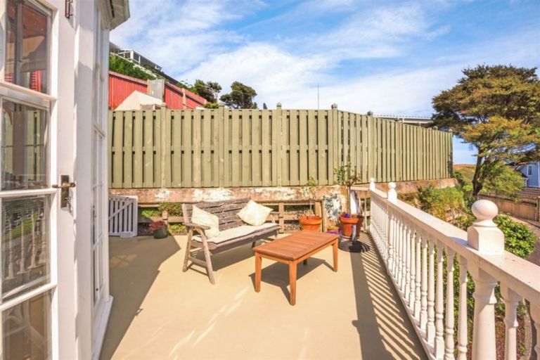 Photo of property in 5a Kahu Road, Paremata, Porirua, 5024