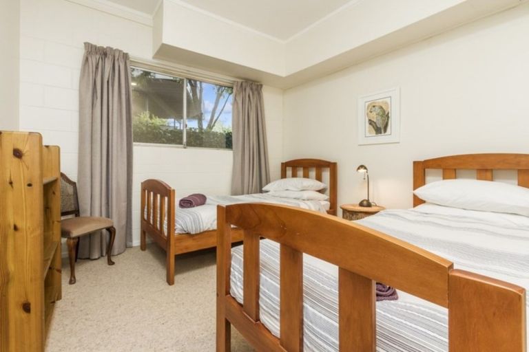 Photo of property in 4 Nereus Place, Mairangi Bay, Auckland, 0630