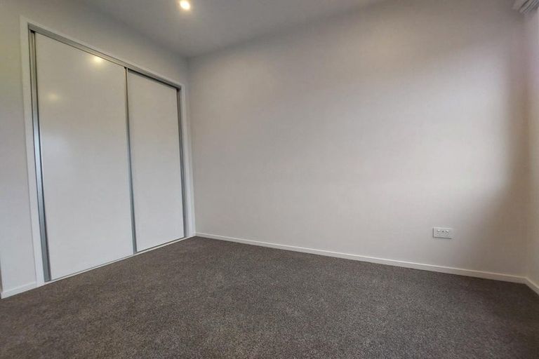 Photo of property in 74 Manarini Road, Westgate, Auckland, 0614