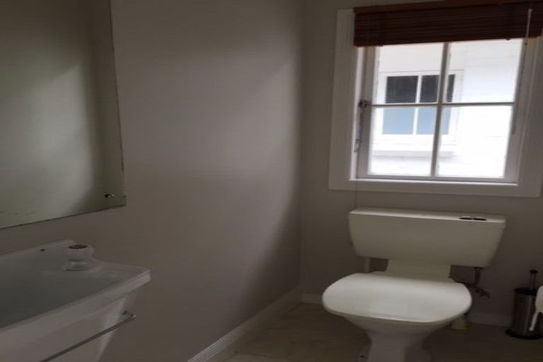 Photo of property in 239a Bleakhouse Road, Mellons Bay, Auckland, 2014