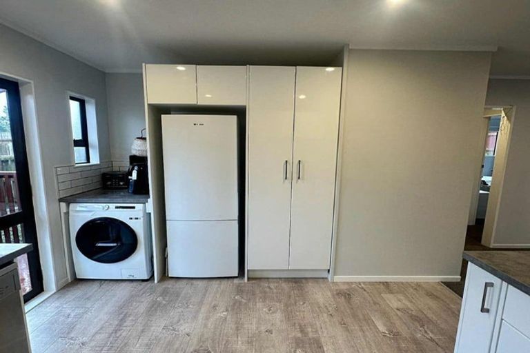 Photo of property in 46 Guadeloupe Crescent, Grenada Village, Wellington, 6037