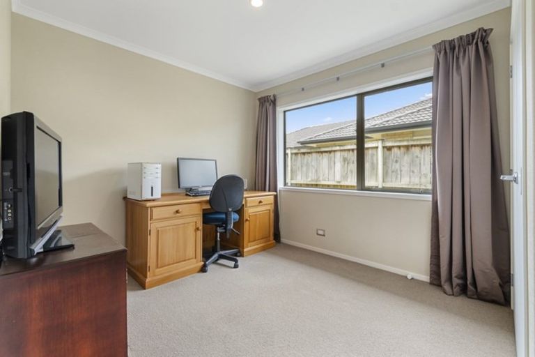 Photo of property in 12 Toscana Drive, Karaka, Papakura, 2113