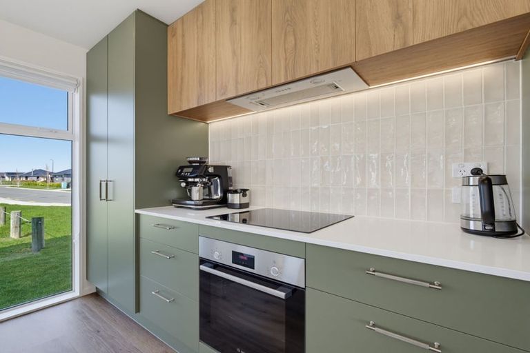 Photo of property in 37 Henshaw Street, Woodend, 7610