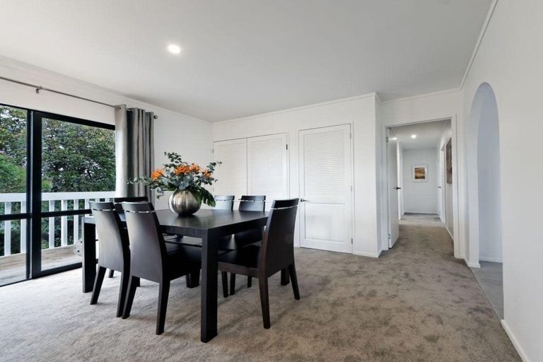 Photo of property in 2/7 Te Atatu Road, Te Atatu South, Auckland, 0610