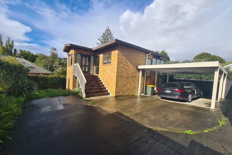 Photo of property in 10c Matipo Road, Mairangi Bay, Auckland, 0630