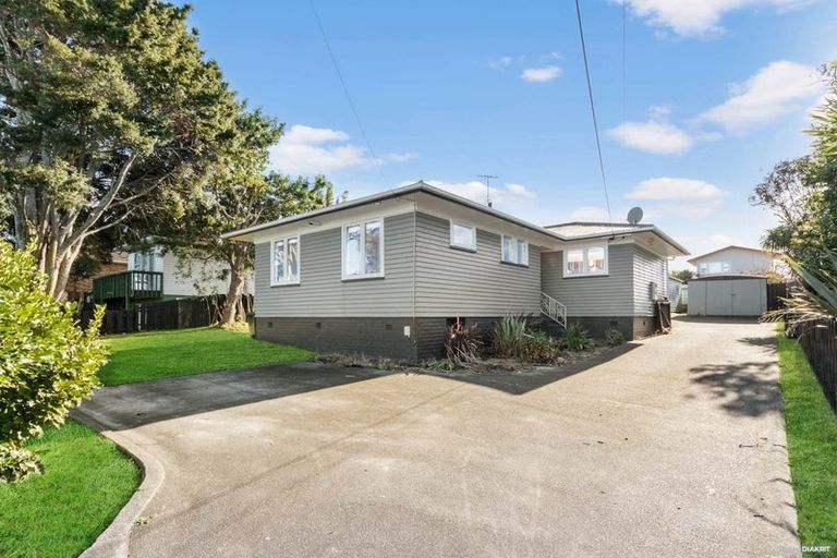 Photo of property in 16 Kohekohe Street, New Lynn, Auckland, 0600