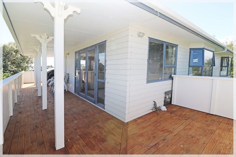 Photo of property in 34a Shortt Street, Foxton Beach, Foxton, 4815