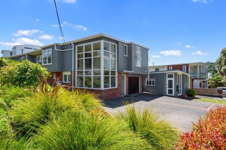 Photo of property in 6a Hauraki Road, Hauraki, Auckland, 0622