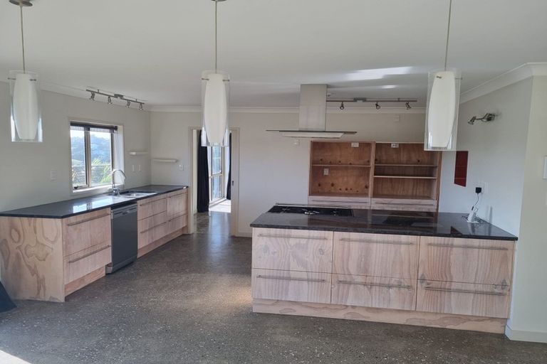 Photo of property in 15 Epic Way, Newlands, Wellington, 6037