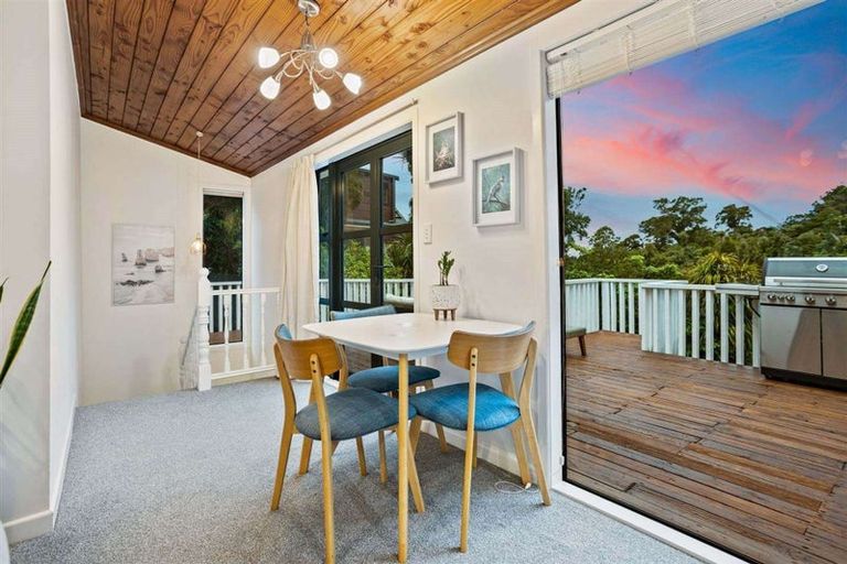 Photo of property in 705 Scenic Drive, Henderson Valley, Auckland, 0612