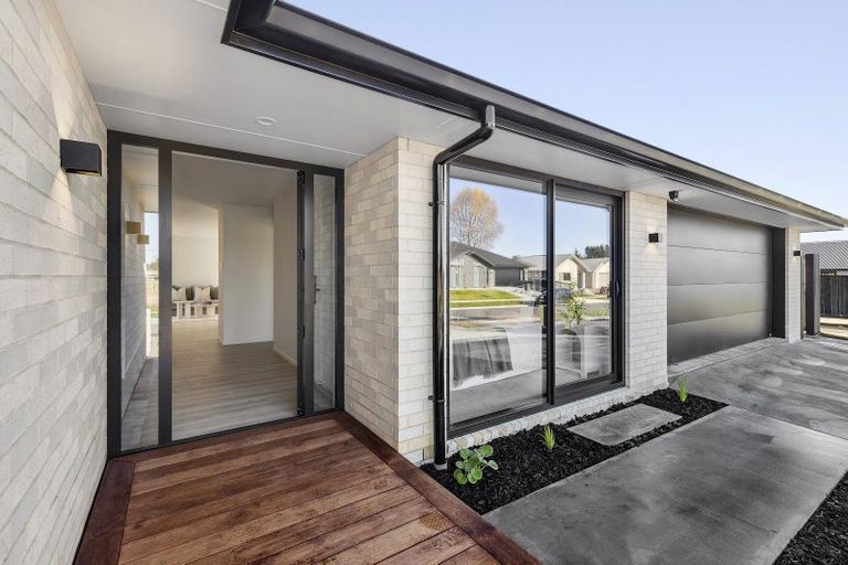 Photo of property in 14 Hauhake Terrace, Leamington, 3495