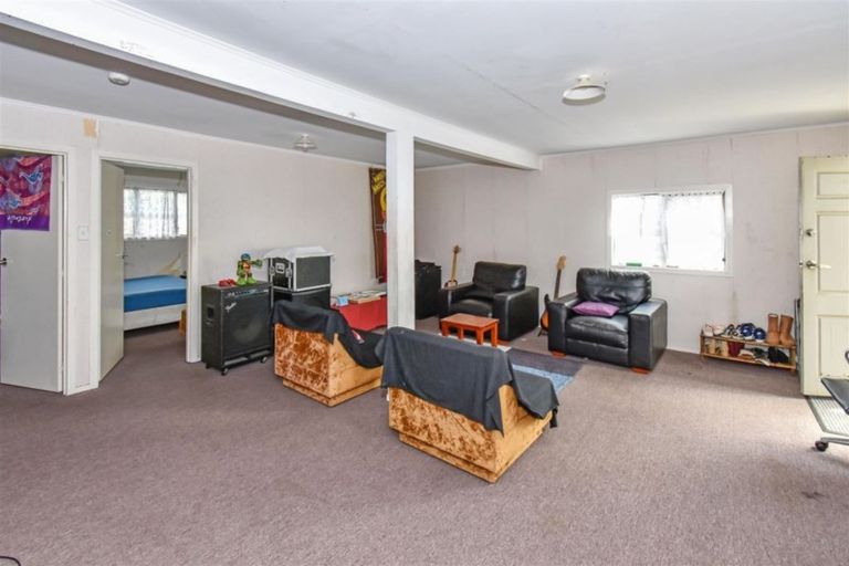 Photo of property in 3/4 Coombe Avenue, Otara, Auckland, 2023