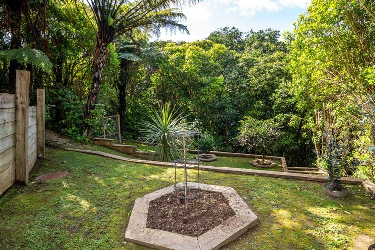 Photo of property in 4 Haunui Road, Pukerua Bay, 5026