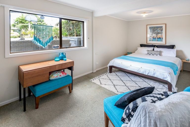 Photo of property in 23 Cumbrian Place, Conifer Grove, Takanini, 2112