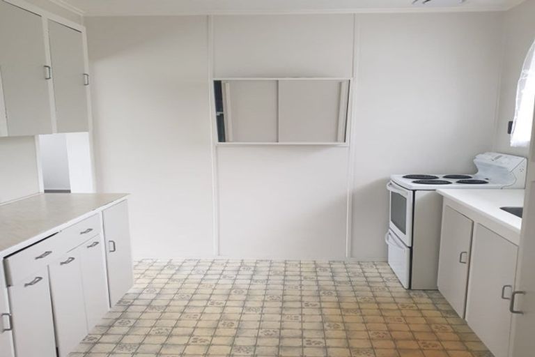 Photo of property in 22 Paerata Road, Pukekohe, 2120