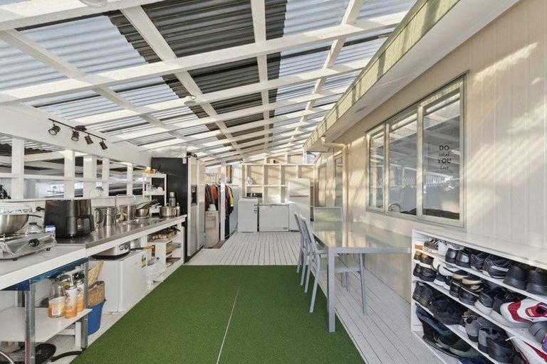 Photo of property in 15 Josie Lane, Manurewa, Auckland, 2102