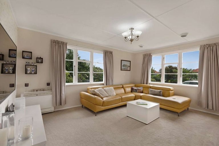 Photo of property in 18 Tweed Street, Roslyn, Palmerston North, 4414