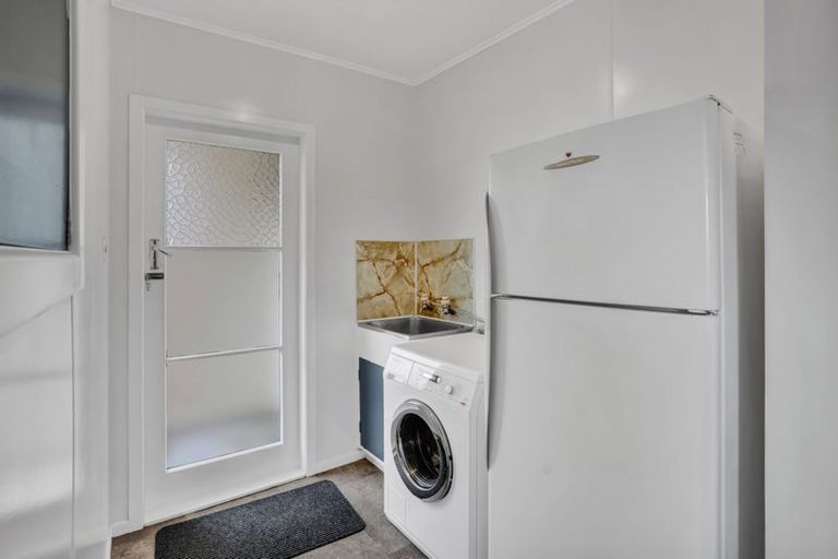 Photo of property in 2/6 Essex Street, Vogeltown, New Plymouth, 4310