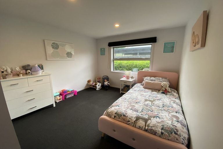 Photo of property in 6 Chestnut Close, Kelvin Grove, Palmerston North, 4414