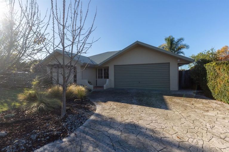 Photo of property in 12 Stagg Place, Brightwater, 7022