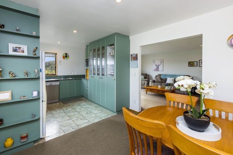 Photo of property in 41 Dalton Grove, Stokes Valley, Lower Hutt, 5019