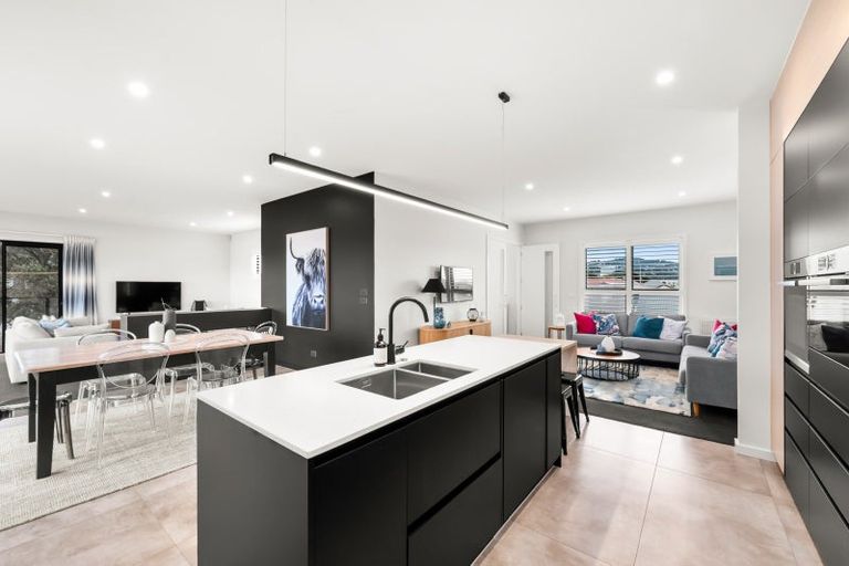 Photo of property in 16 Cuba Street, Petone, Lower Hutt, 5012