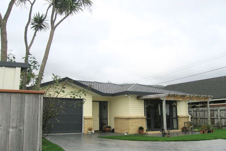 Photo of property in 138 Stokes Valley Road, Stokes Valley, Lower Hutt, 5019