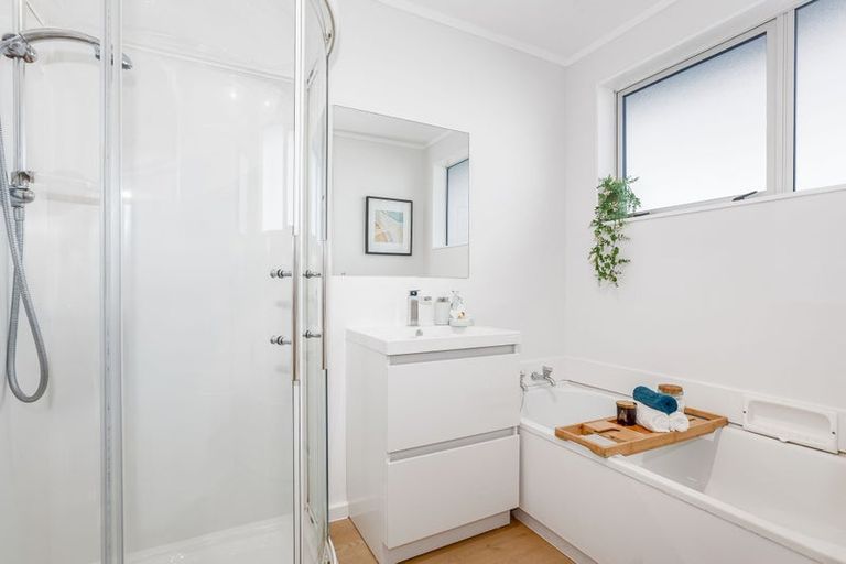 Photo of property in 19 Sombrero View, Ascot Park, Porirua, 5024
