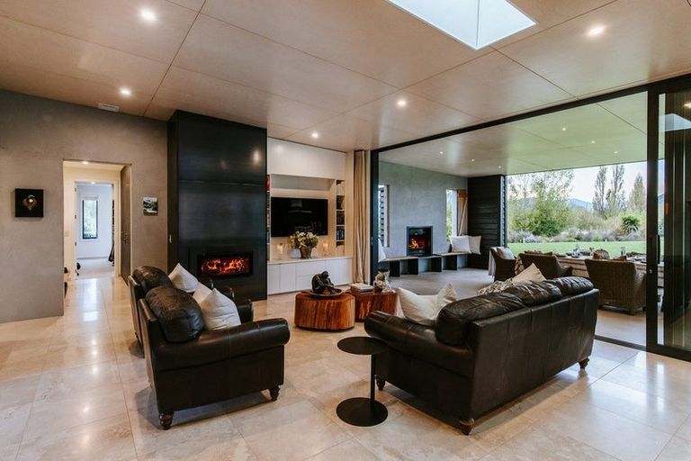 Photo of property in 26 River Quartz Terrace, Wanaka, 9382